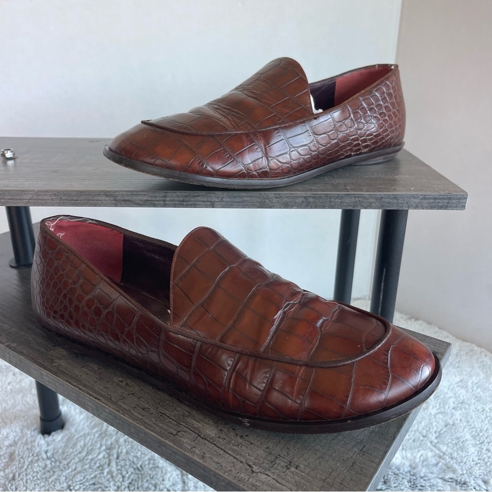 DONNA KARAN NY  Brown Croc-Embossed Leather Slip-On Loafers Size 38.5